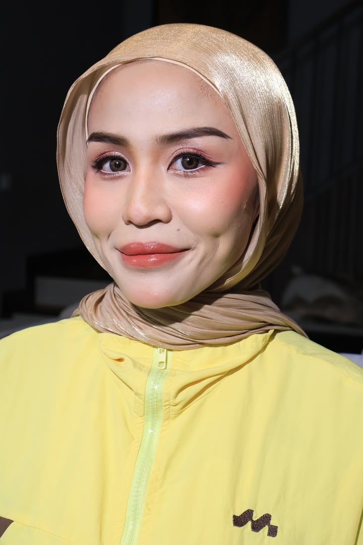 Makeup event yang kemas dan tahan lama